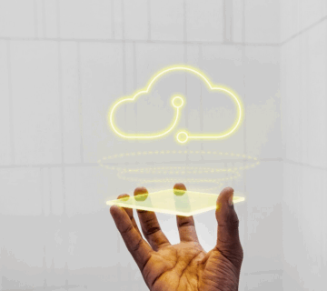 Schema di sicurezza IT per ambienti ibridi con cloud e server locali collegati e protetti