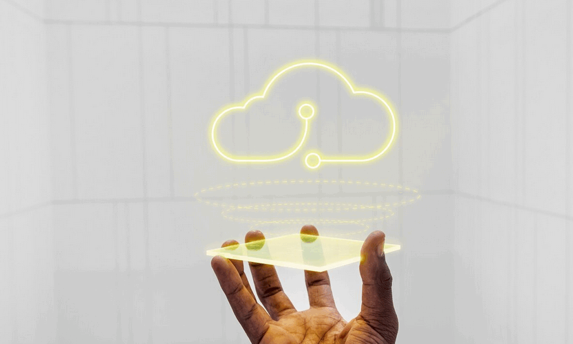 Schema di sicurezza IT per ambienti ibridi con cloud e server locali collegati e protetti