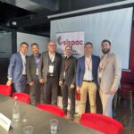 Foto di gruppo dei relatori dell’evento CYBERTO sulla direttiva NIS2, scattata al termine dei lavori.