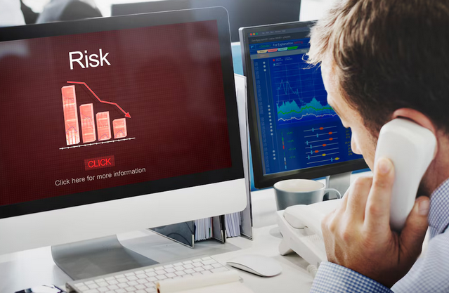 Analisi delle vulnerabilità informatiche tramite Vulnerability Assessment per la protezione dei sistemi aziendali Analisi delle vulnerabilità informatiche tramite Vulnerability Assessment per la protezione dei sistemi aziendali 