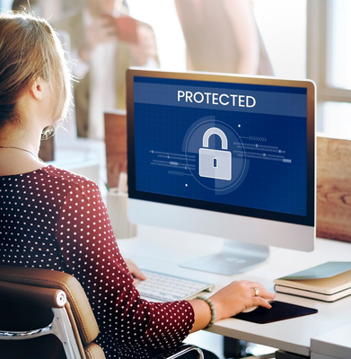 Protezione delle identità digitali aziendali con password sicure e autenticazione MFA